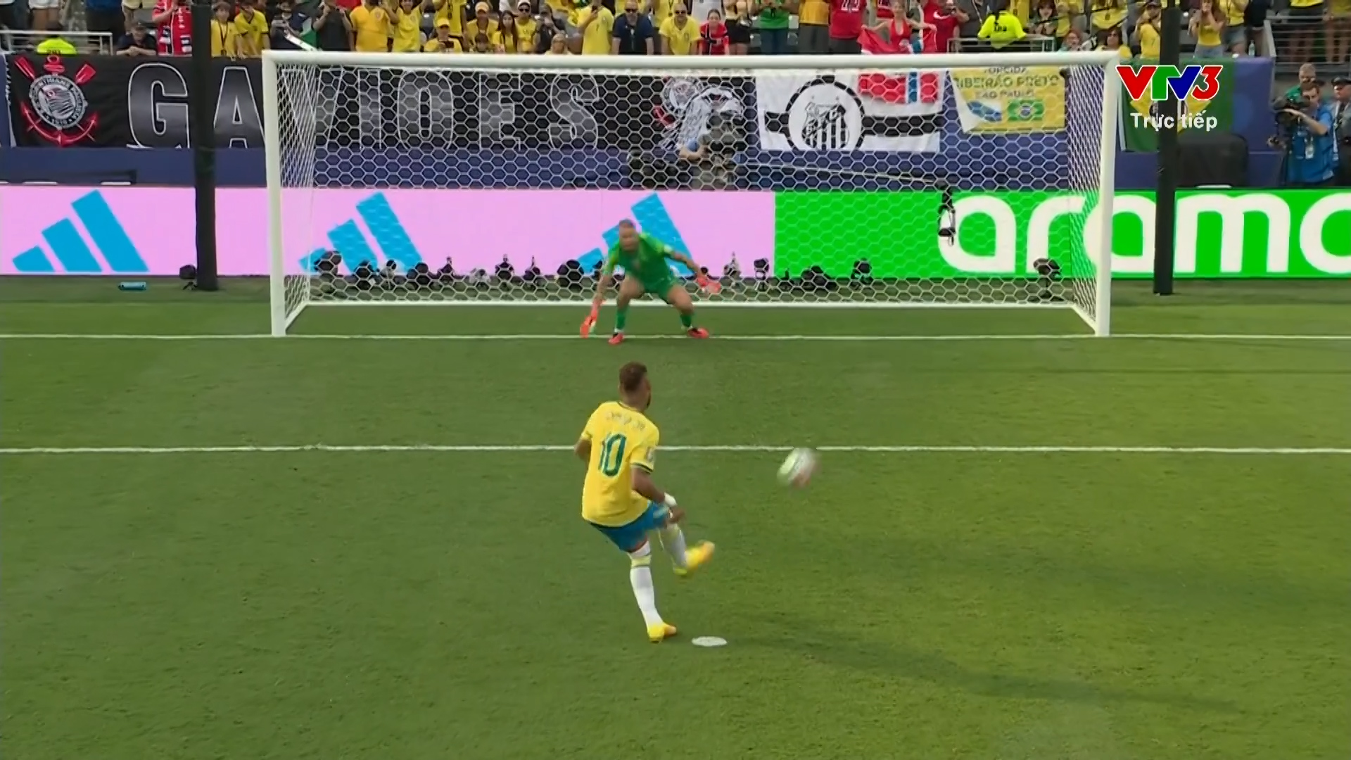Brazil vs Na Uy: Bùng nổ những phút cuối