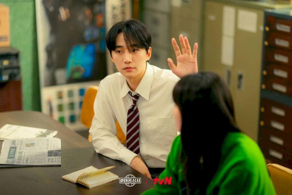 Typhoon Family (Gia Đình Bão Tố): Lời tri ân thế hệ IMF, hành trình trưởng thành của Lee Jun Ho