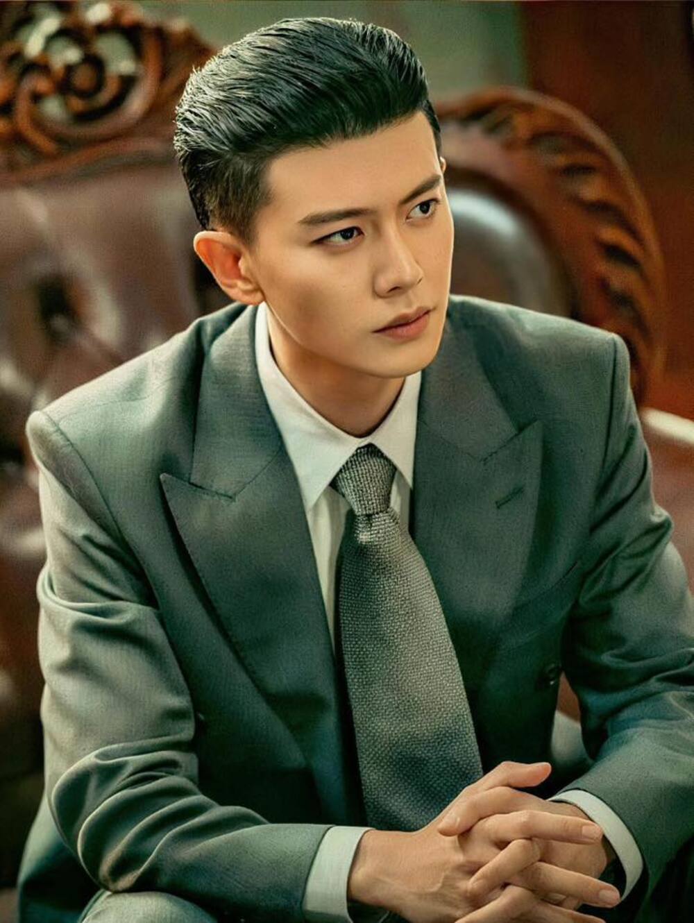 Phim Phong Dữ Triều (Gió và Sóng) Tập 2: Phá vỡ Phong tỏa và Căn cứ tài chính