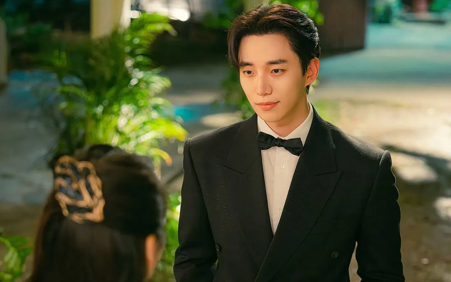 Typhoon Family (Gia Đình Bão Tố) tập 11: Lỗ hổng tài chính và Sóng gió từ quá khứ